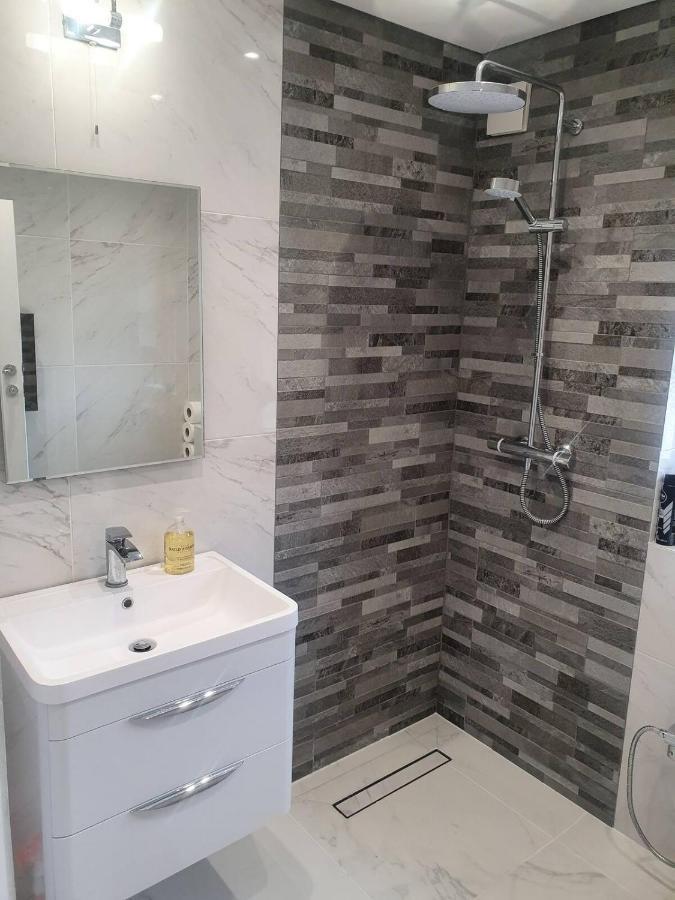 Beautiful Guest Rooms, Free Parking, 30Min Heathrow, 40Min Wembley, 60Min Central London Greenford  Exterior foto