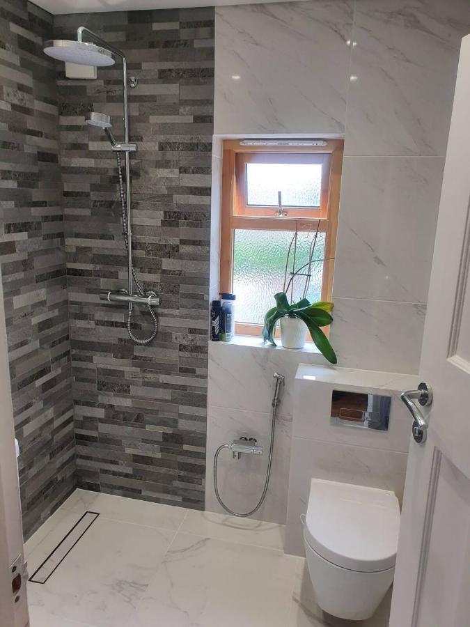 Beautiful Guest Rooms, Free Parking, 30Min Heathrow, 40Min Wembley, 60Min Central London Greenford  Exterior foto