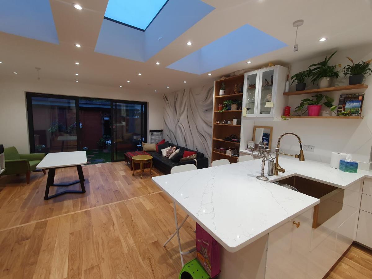 Beautiful Guest Rooms, Free Parking, 30Min Heathrow, 40Min Wembley, 60Min Central London Greenford  Exterior foto