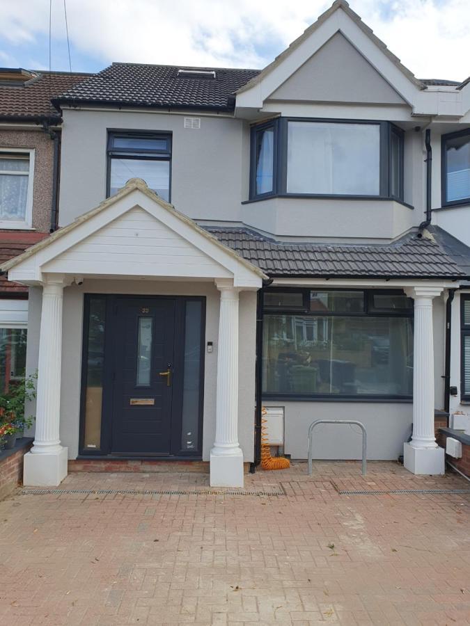 Beautiful Guest Rooms, Free Parking, 30Min Heathrow, 40Min Wembley, 60Min Central London Greenford  Exterior foto