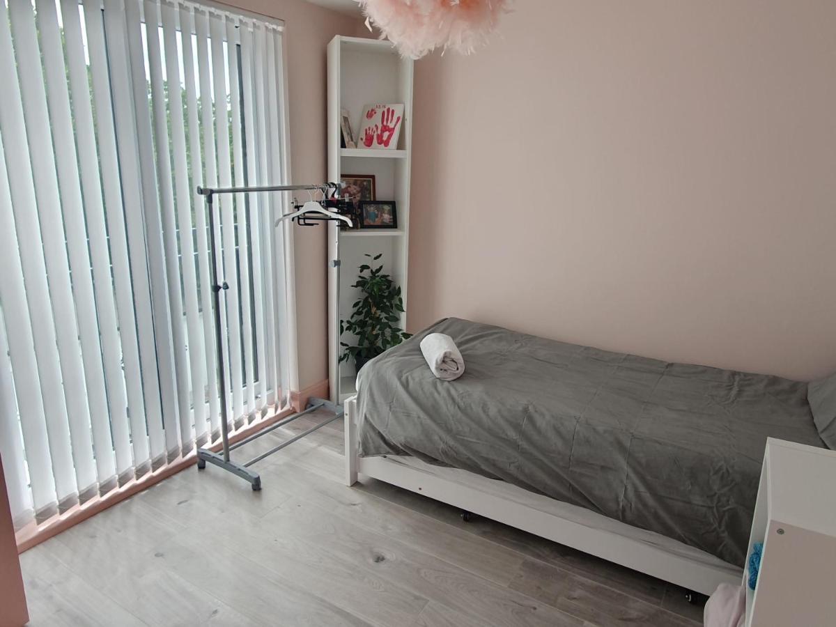 Beautiful Guest Rooms, Free Parking, 30Min Heathrow, 40Min Wembley, 60Min Central London Greenford  Exterior foto