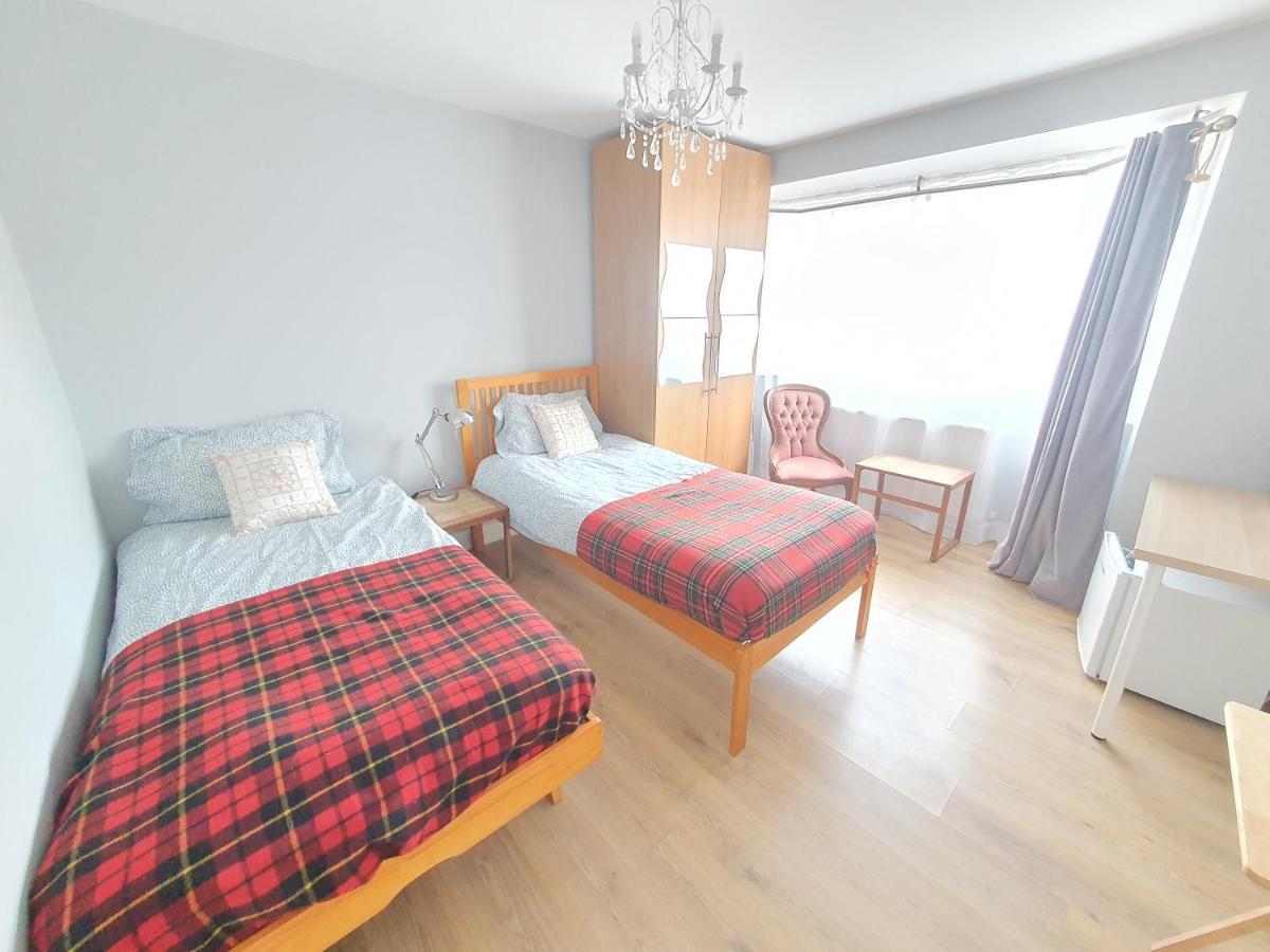 Beautiful Guest Rooms, Free Parking, 30Min Heathrow, 40Min Wembley, 60Min Central London Greenford  Exterior foto